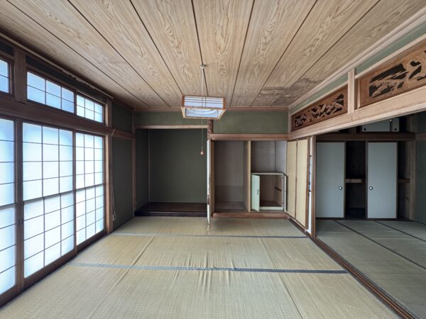 隣地にゴミステーションあり！